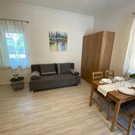 Εξοχικό σπίτι Karinthy Haz *