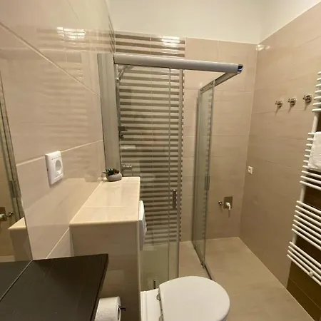 Karinthy Haz * Siófok