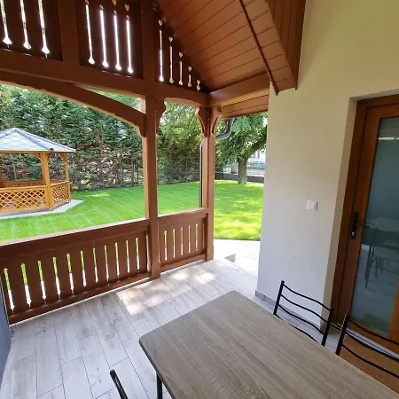 Karinthy Haz Casă la țară *