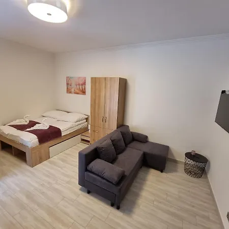 Karinthy Haz * Siófok